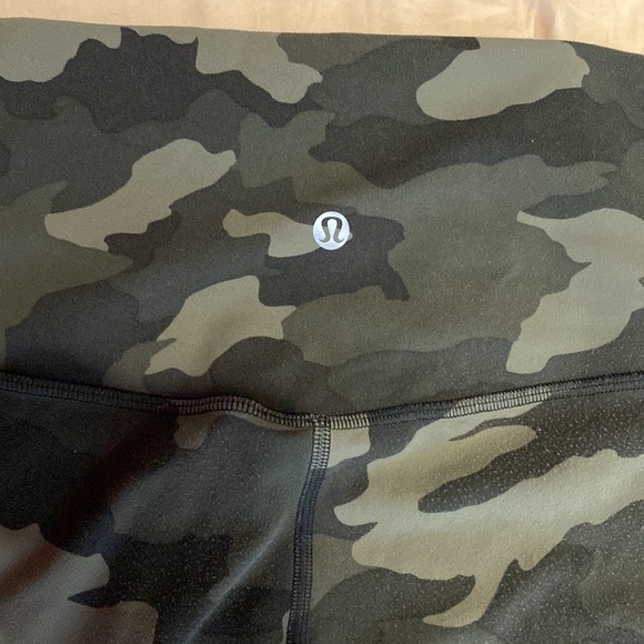 Lululemon camo align leggings - Picture 4 of 6